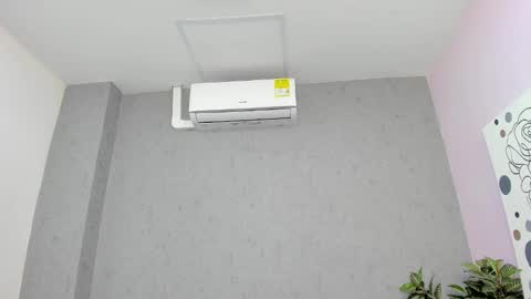 tiffany_mendez online show from 12.17.25