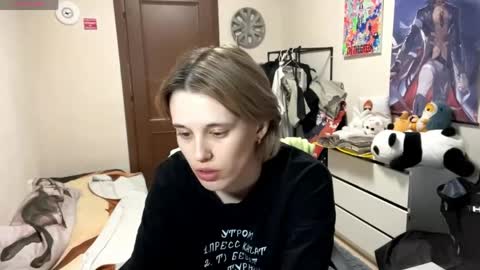 Snapshot of tiffanydziewanowski chatting on 04.27.26 Tiffany online show from 04.27.26
