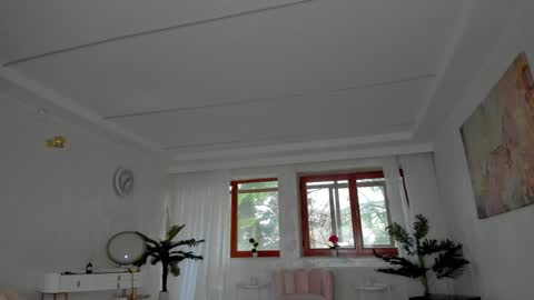 Tiffany Houston online show from 12.07.24