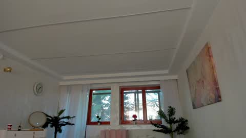 Tiffany Houston online show from 01.20.25