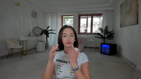 Tiffany Houston online show from 02.07.25