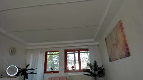 Tiffany Houston online show from 02.14.25