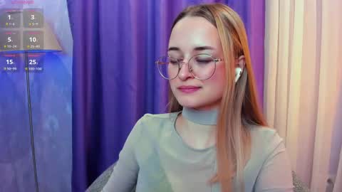 Snapshot of tiffanyhunt chatting on 02.10.25 Tiffany online show from 02.10.25