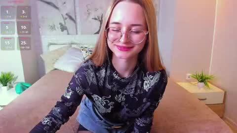 Snapshot of tiffanyhunt chatting on 02.20.25 Tiffany online show from 02.20.25