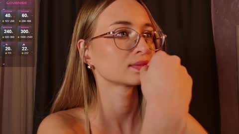 Snapshot of tiffanyhunt chatting on 02.09.26 Tiffany online show from 02.09.26