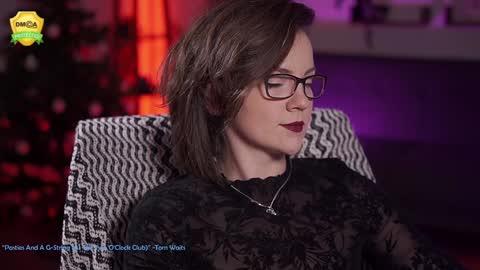 Snapshot of tiffanyriox chatting on 12.05.24 tiffanyriox online show from 12.05.24