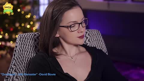 Snapshot of tiffanyriox chatting on 12.12.24 tiffanyriox online show from 12.12.24