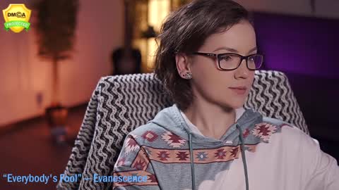 Snapshot of tiffanyriox chatting on 02.04.25 tiffanyriox online show from 02.04.25