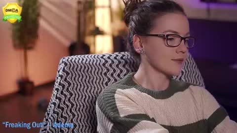 Snapshot of tiffanyriox chatting on 10.14.25 tiffanyriox online show from 10.14.25