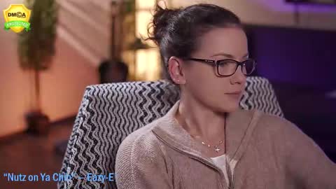 Snapshot of tiffanyriox chatting on 10.15.25 tiffanyriox online show from 10.15.25