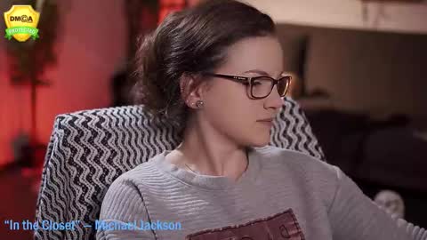 Snapshot of tiffanyriox chatting on 10.31.25 tiffanyriox online show from 10.31.25