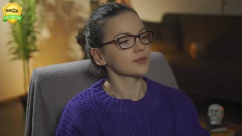 Snapshot of tiffanyriox chatting on 11.25.25 tiffanyriox online show from 11.25.25