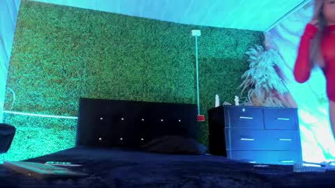 tiffanyy_deluxe online show from 02.23.26