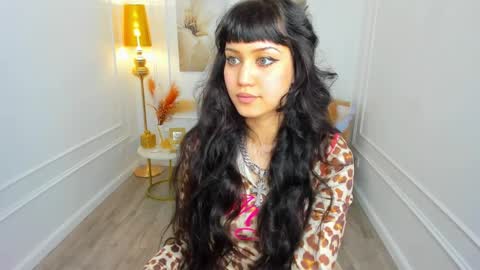 tiffanyyoun online show from 04.03.26