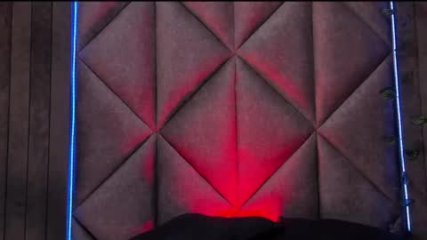 Tiffany  online show from 10.04.25