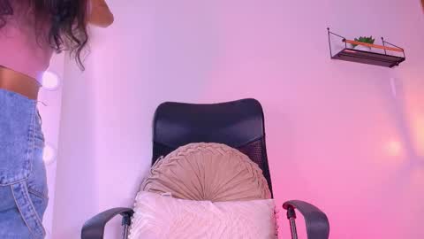 Tiffany  online show from 10.06.25