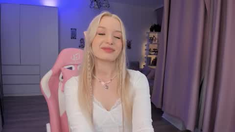 Snapshot of tiffy_fox chatting on 02.03.26 Tiffany online show from 02.03.26