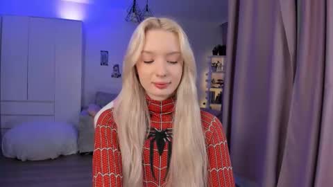 Snapshot of tiffy_fox chatting on 02.08.26 Tiffany online show from 02.08.26