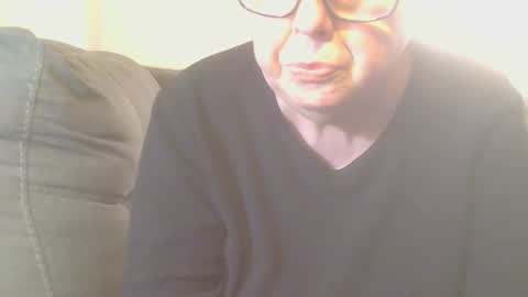 Snapshot of tight_kitty55 chatting on 12.21.24 tight Kitty55 online show from 12.21.24