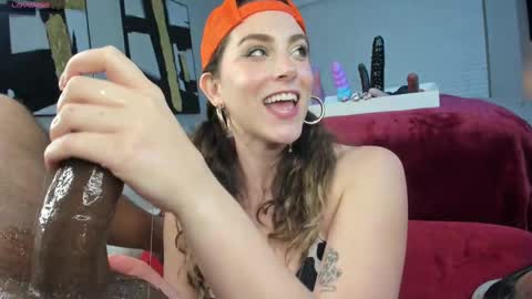 Snapshot of tightholestinytits chatting on 02.13.25 tightholestinytits online show from 02.13.25