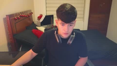 Snapshot of tightncuteass chatting on 11.15.25 Camilo online show from 11.15.25