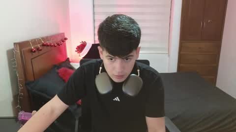 Snapshot of tightncuteass chatting on 11.19.25 Camilo online show from 11.19.25