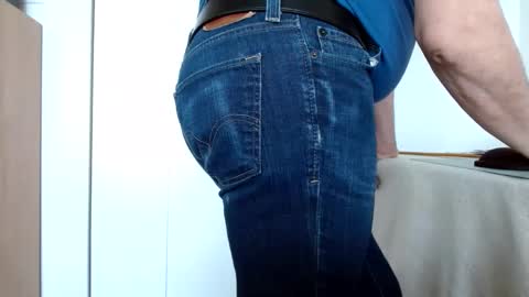 Tightshortsspank online show from 03.08.25