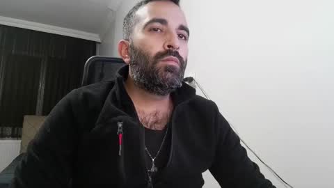 Snapshot of tiglatpleser chatting on 12.01.24 tiglatpleser online show from 12.01.24