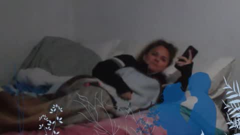 Snapshot of timamanda chatting on 10.29.25 Tim  Amanda online show from 10.29.25