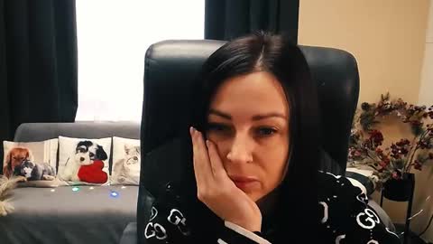 Luisa online show from 10.22.25