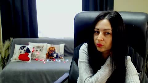 Snapshot of timeparadice chatting on 05.04.26 Luisa online show from 05.04.26