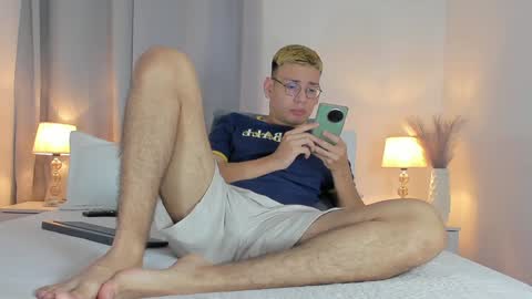 timi  jones online show from 01.05.25