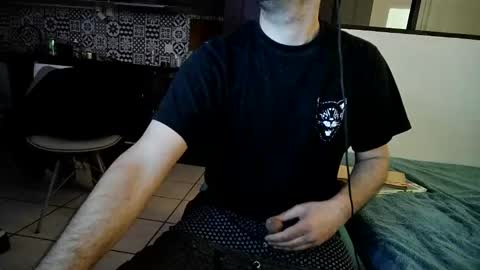 Snapshot of timsfeet chatting on 03.10.25 m0rty Kitty online show from 03.10.25