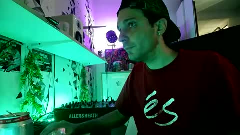 Snapshot of timsfeet chatting on 10.01.25 m0rty Kitty online show from 10.01.25