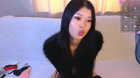 tina__kim online show from 04.07.26
