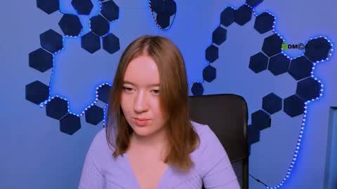 tina_blade_ online show from 12.20.25