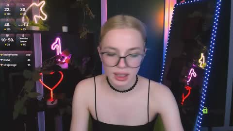 tina_golden1 online show from 04.28.26