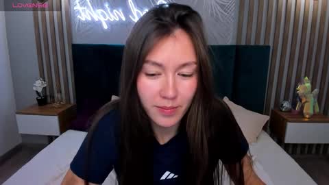 Snapshot of tina_porter chatting on 11.19.25 Tina online show from 11.19.25