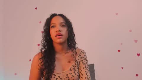 T I N A online show from 10.15.25