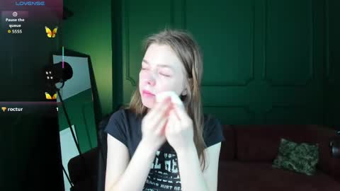 tina_tayllor__ online show from 03.31.26