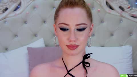 Snapshot of tinabrook chatting on 03.05.25 Tina online show from 03.05.25
