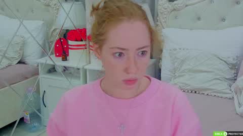 Snapshot of tinabrook chatting on 09.19.25 Tina online show from 09.19.25