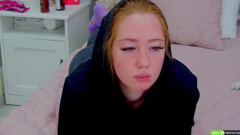 Snapshot of tinabrook chatting on 09.30.25 Tina online show from 09.30.25