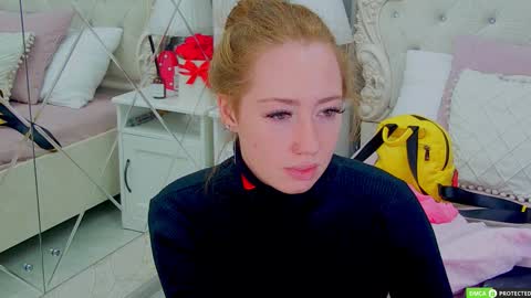 Snapshot of tinabrook chatting on 10.07.25 Tina online show from 10.07.25