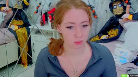 Snapshot of tinabrook chatting on 10.17.25 Tina online show from 10.17.25