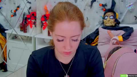 Snapshot of tinabrook chatting on 10.23.25 Tina online show from 10.23.25