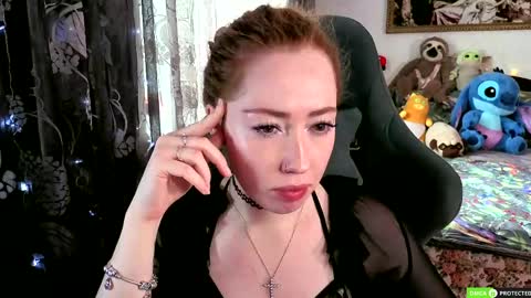 Snapshot of tinabrook chatting on 04.20.26 Tina online show from 04.20.26