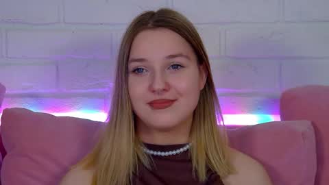 Snapshot of tinaburton chatting on 04.27.26 TinaBurton online show from 04.27.26