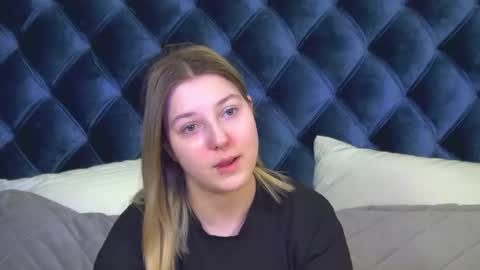 Snapshot of tinaburton chatting on 05.20.26 TinaBurton online show from 05.20.26
