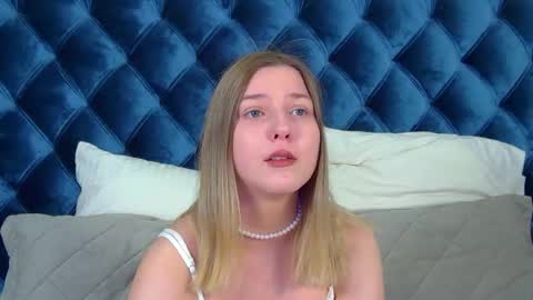 Snapshot of tinaburton chatting on 06.03.26 TinaBurton online show from 06.03.26